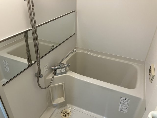 バス・シャワールーム　※別部屋参考写真