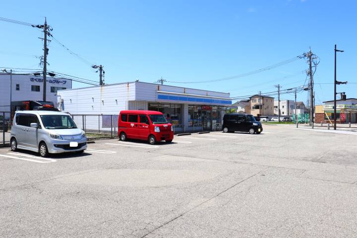 コンビニ　ローソン金沢藤江北店（コンビニ）まで487m