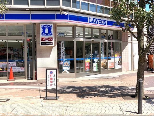 コンビニ　ローソン グラントーレ橋本店（コンビニ）まで145m