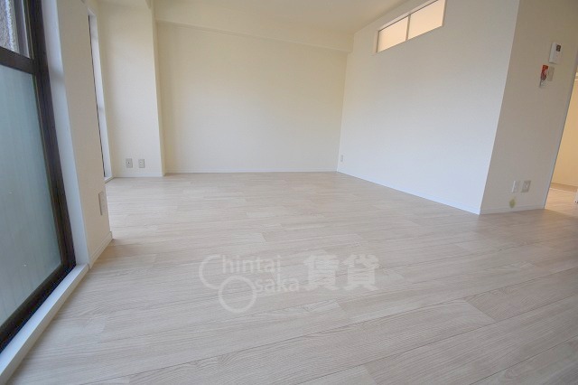 居室・リビング　居間