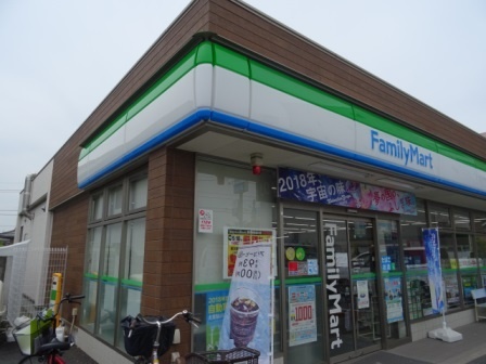 コンビニ　ファミリーマート東葛西三丁目店（コンビニ）まで123m