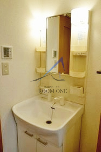 洗面設備　洗面台です。