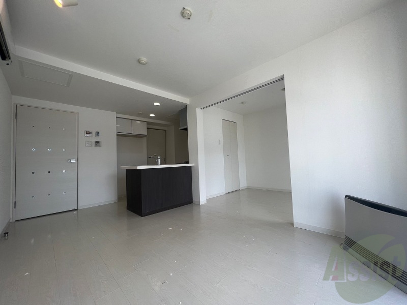 居室・リビング　広くてキレイなお部屋が広がっていて、充実した生活が送れそう。