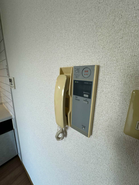 セキュリティ　防犯対策に有効なインターホン付きです！突然の来客にもバッチリ