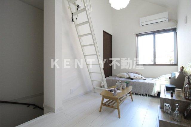 その他部屋・スペース　広くて明るい寝室