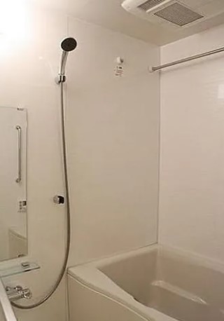 バス・シャワールーム　★浴室乾燥付きバスルーム★