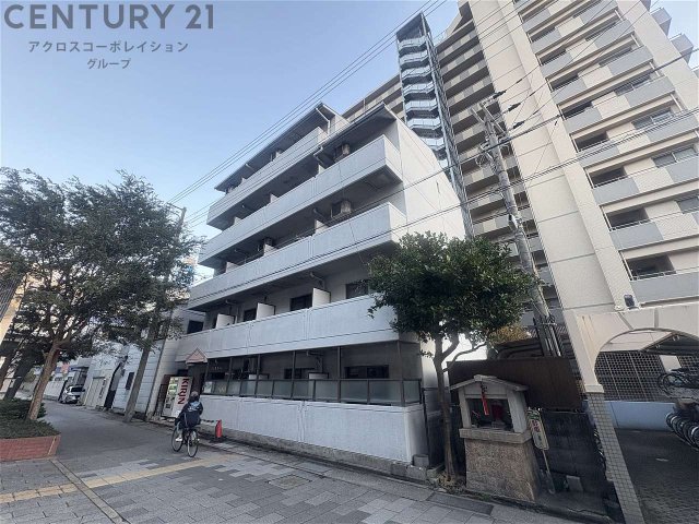 建物外観　居住者専用のごみ置き場があります。