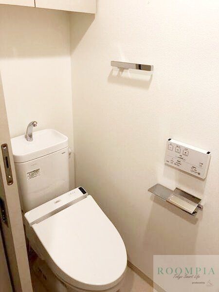 トイレ　※同タイプの別のお部屋です。