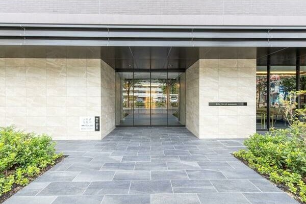 エントランス　名古屋で一番初期費用の安い賃貸専門の不動産会社です(^^)