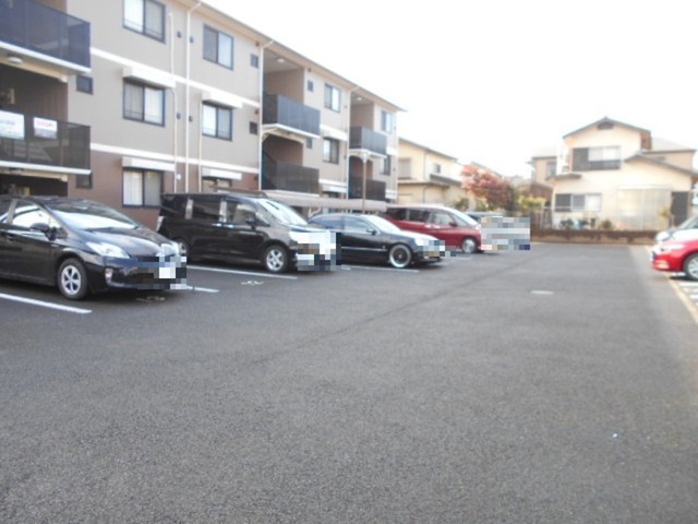 駐車場　駐車場