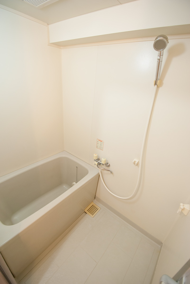 バス・シャワールーム　清潔感のあるお風呂です(^^)／※同物件別部屋参考画像です
