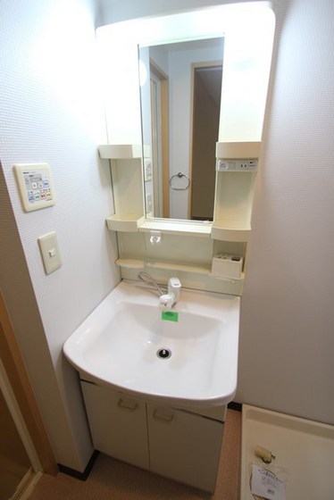 洗面設備　※別部屋の写真です