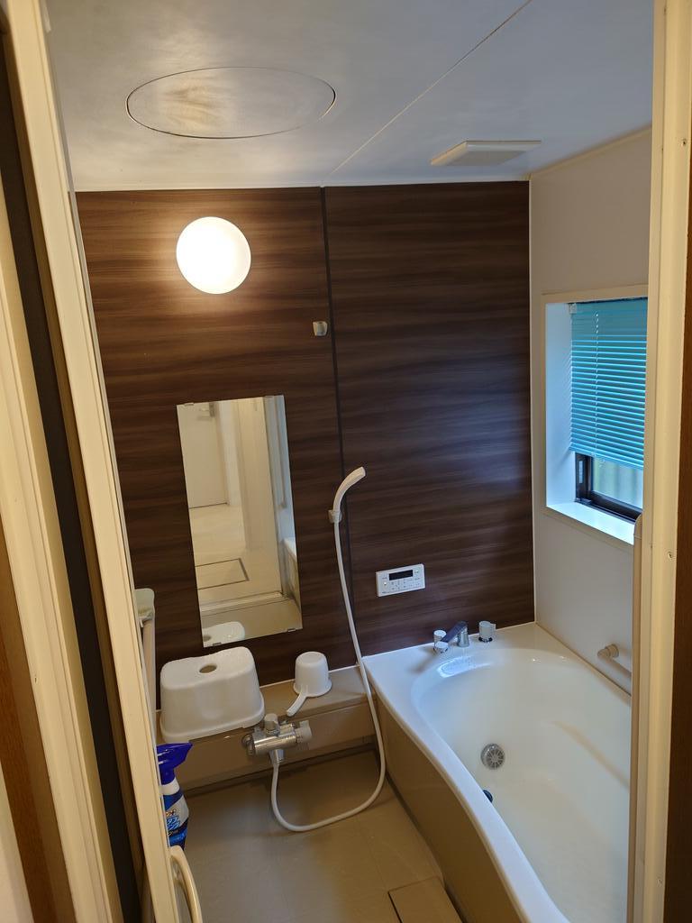 バス・シャワールーム　明るいバスルーム☆