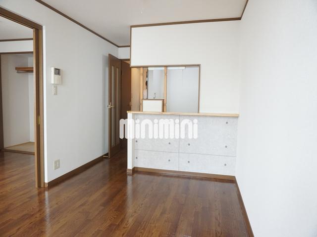 居室・リビング　＊同タイプのお部屋の写真です。