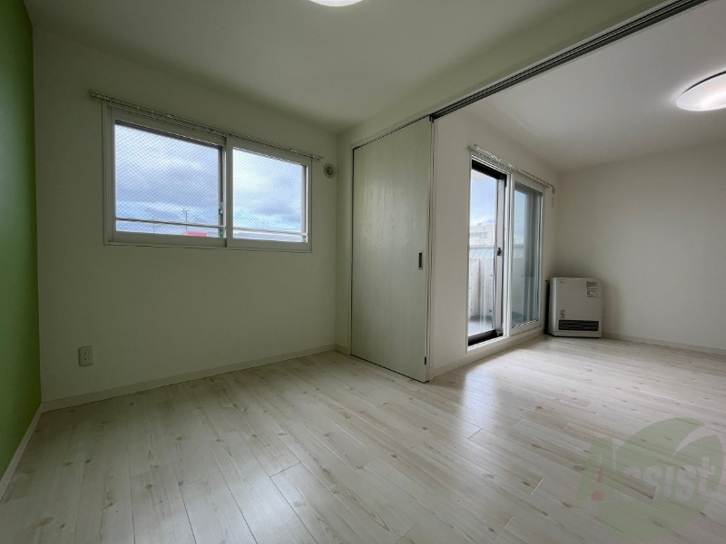 その他部屋・スペース　４．６帖の洋室です。家具の配置もしやすそうですね！