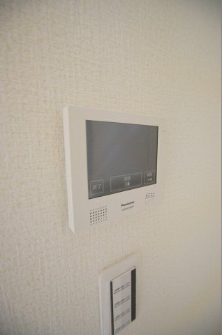 セキュリティ　来訪者が確認できる女性に安心の「TVモニターホン」