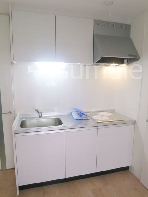 キッチン　ワンレバー式混合水洗キッチン。