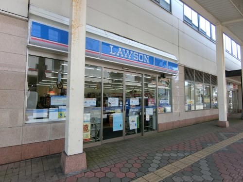コンビニ　ローソン上越高田駅前店（コンビニ）まで445m