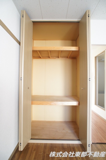 収納　奥行きのある収納完備！増えがちな荷物をスッキリ収納できます！