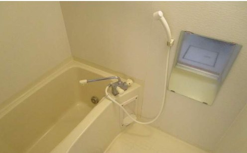 バス・シャワールーム　※別部屋参考画像