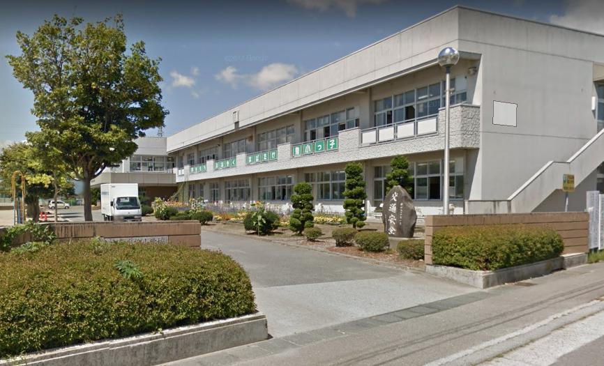 小学校　北上市立鬼柳小学校（小学校）まで905m