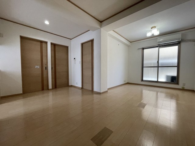 居室・リビング　居間です