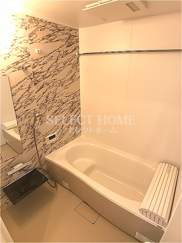 バス・シャワールーム　お風呂で日々の疲れを落としましょう