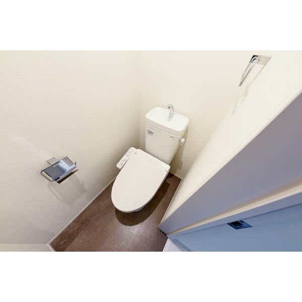 トイレ　イメージ（同施工会社同一モデルの写真です）