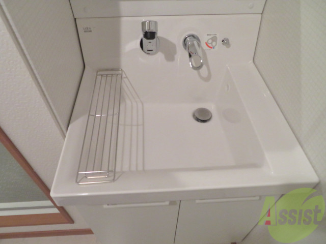 洗面設備　シャンプードレッサー。身支度はここでばっちり。