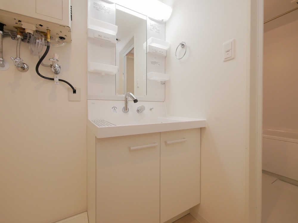 洗面設備　☆温水洗浄便座完備☆