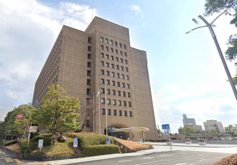 役所　徳島県庁（役所）まで695m