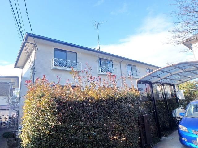建物外観　★閑静な住宅街にたたずむアパート★