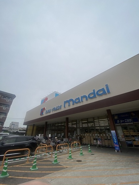 スーパー　万代香里西店（スーパー）まで187m