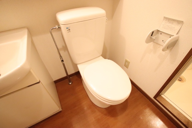 トイレ　別室の参考写真です。※現況優先