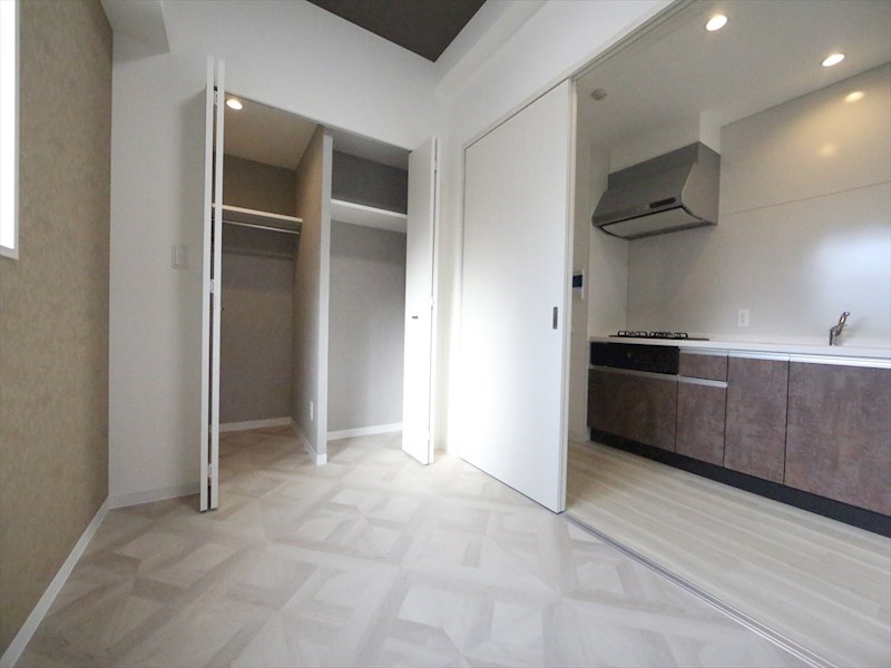 その他部屋・スペース　洋室4.3帖　ウォークインクローゼット付（収納充実してます）