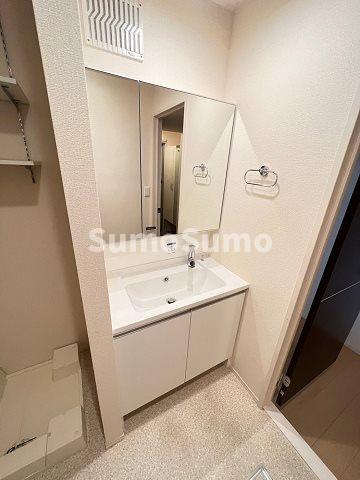 洗面設備　コンパクトで使いやすい洗面所