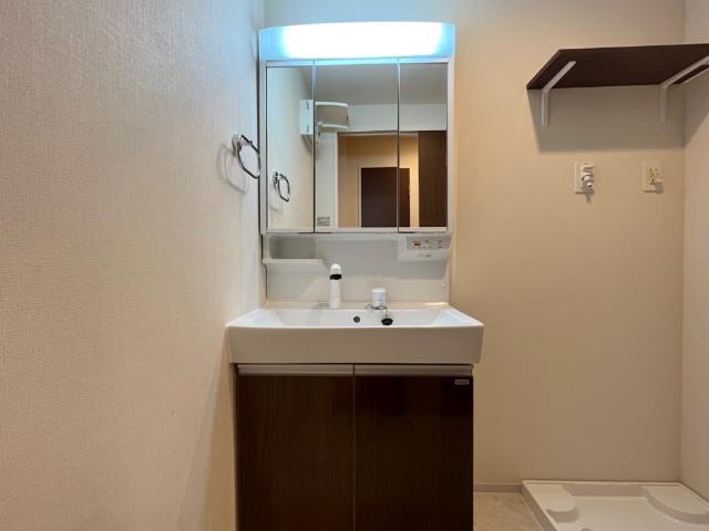 洗面設備　洗髪洗面化粧台