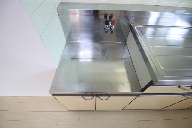 キッチン　※写真は別室の参考写真です。現況優先。