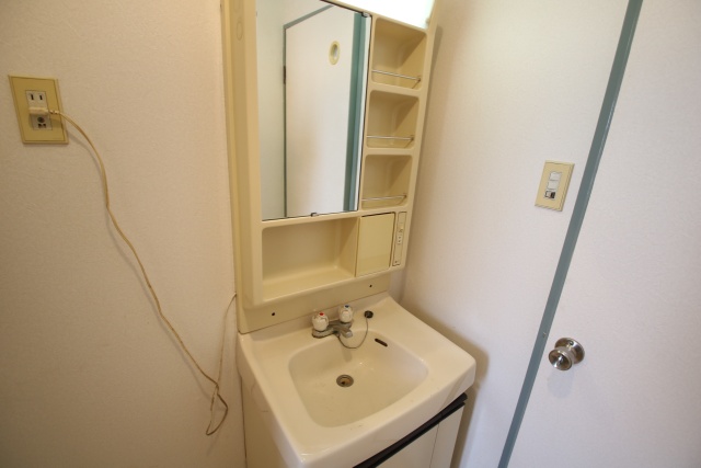 洗面設備　※写真は別室の参考写真です。現況優先。