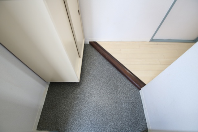 玄関　※写真は別室の参考写真です。現況優先。