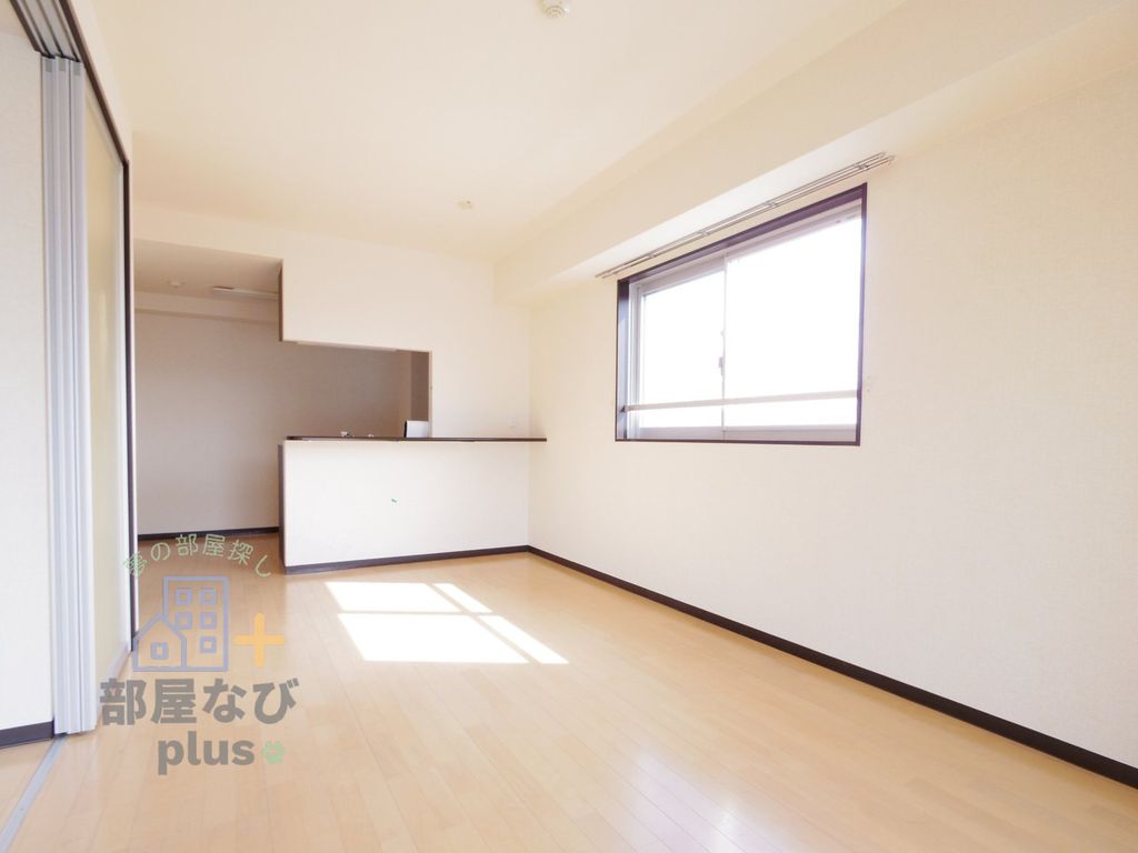 居室・リビング　※他号室写真です