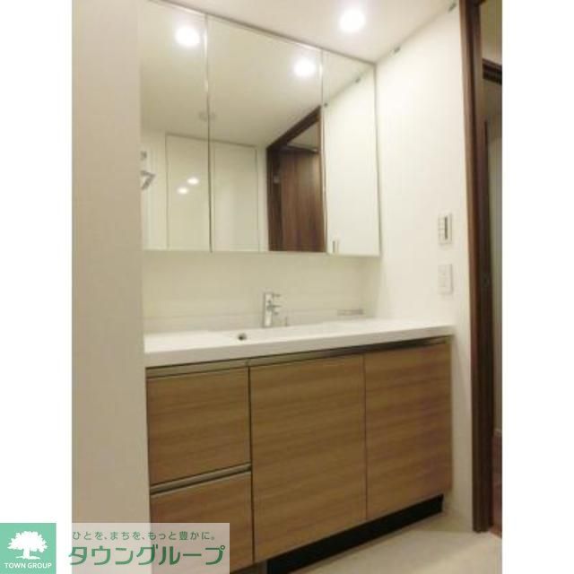 洗面設備　※写真は同タイプ住戸です。