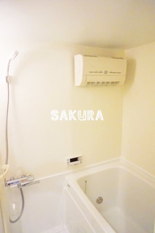 バス・シャワールーム　日々の疲れを癒すお風呂です♪