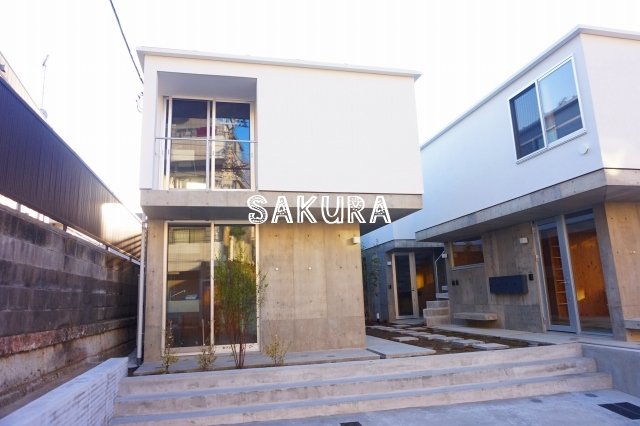 建物外観　※グッドデザイン賞受賞・ロフト付き