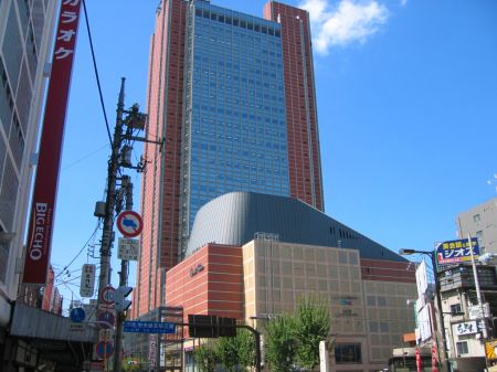 ショッピングセンター　キャロットタワー（ショッピングセンター）まで164m