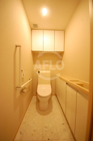 トイレ　ザ・タワー大阪　トイレ