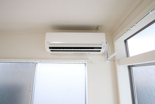 その他　エアコン備え付け