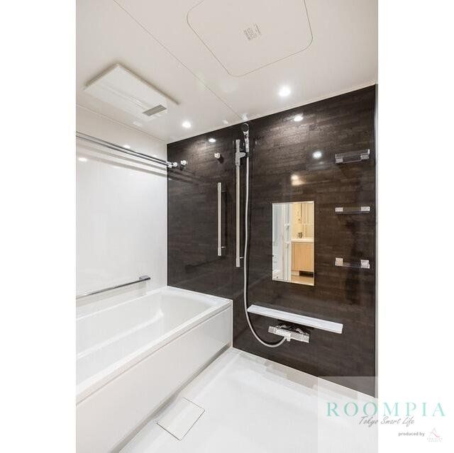 バス・シャワールーム　同物件別タイプの参考写真です。