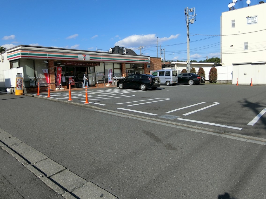 コンビニ　セブンイレブン 相模原くぬぎ台小前店（コンビニ）まで309m