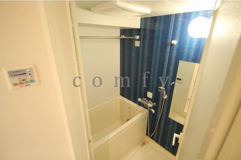 バス・シャワールーム　追焚き・浴室乾燥機付きバス